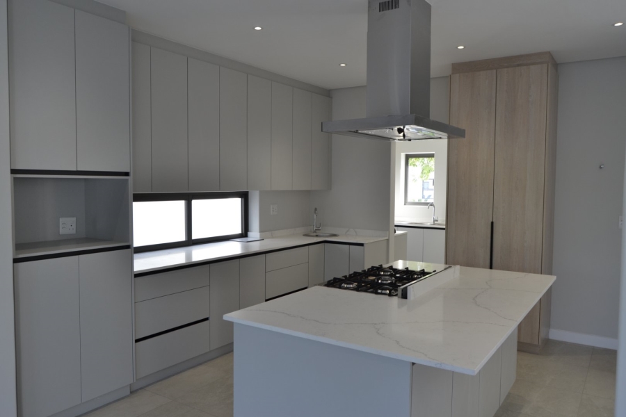 To Let 4 Bedroom Property for Rent in Croydon Gardens Estate Western Cape